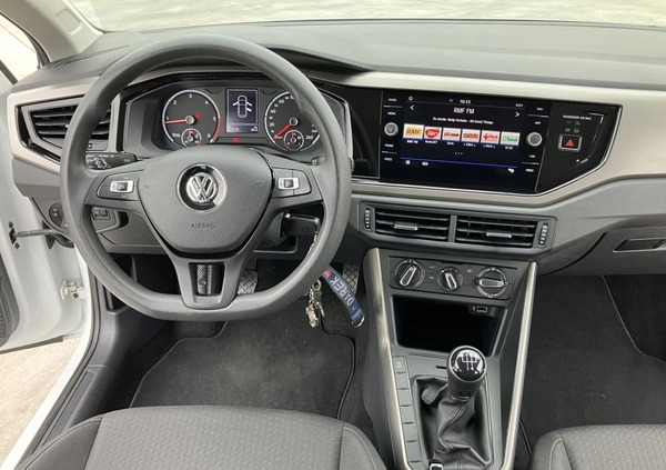 Volkswagen Polo cena 48900 przebieg: 210000, rok produkcji 2019 z Rymanów małe 211